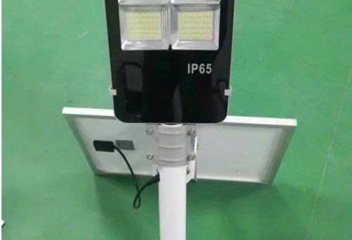 Đèn đường năn lượng mặt trời 300W